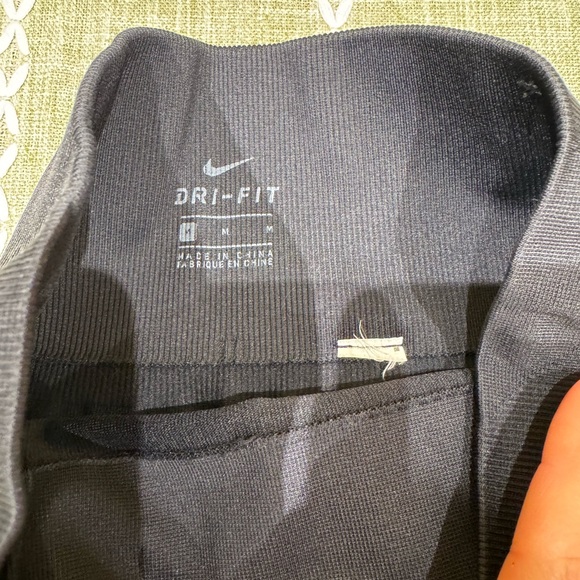 Nike Dry Fit Leggings - Picture 5 of 5